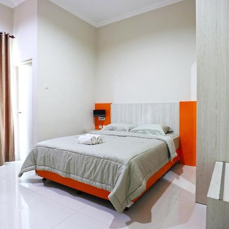 Velozip Kos Exclusive Surabaya Exterior foto