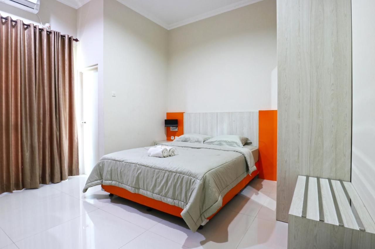 Velozip Kos Exclusive Surabaya Exterior foto