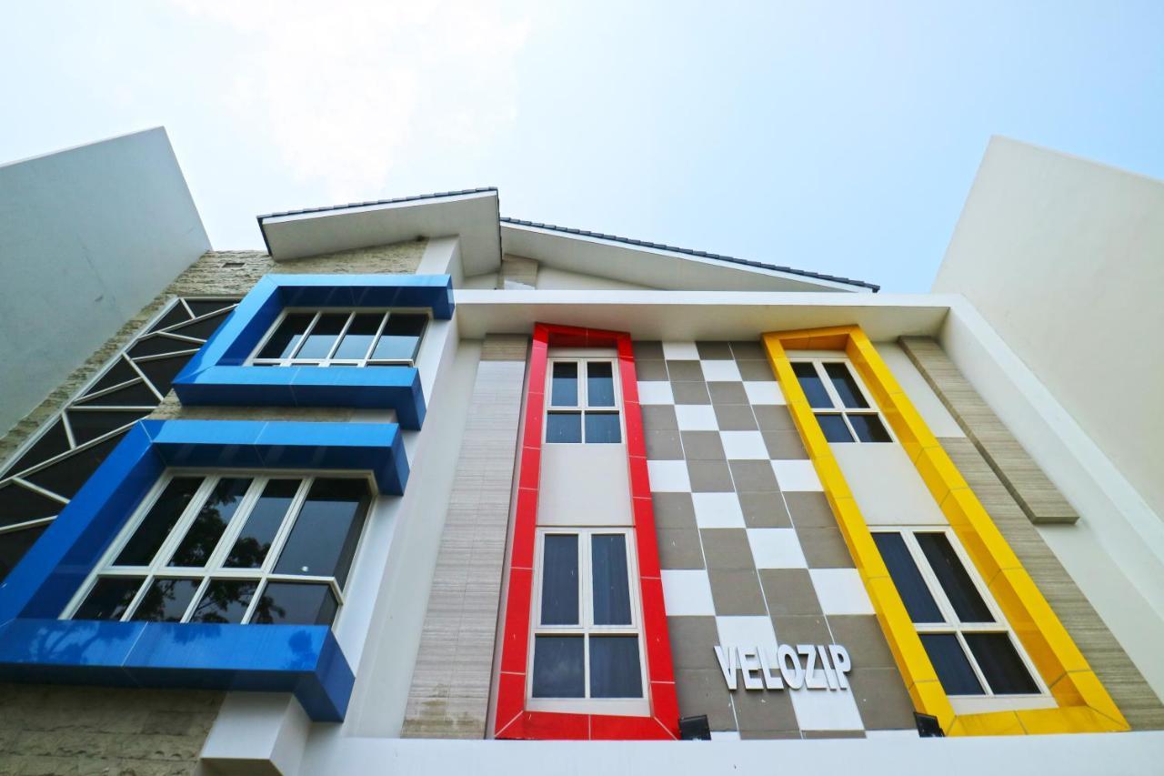 Velozip Kos Exclusive Surabaya Exterior foto